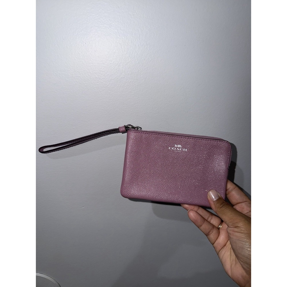 COACH Clutch Bag Plum / Purple Leather Shimmer P